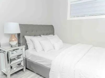 Private One Bedroom Suite For Rent Κάλγκαρι Καναδάς