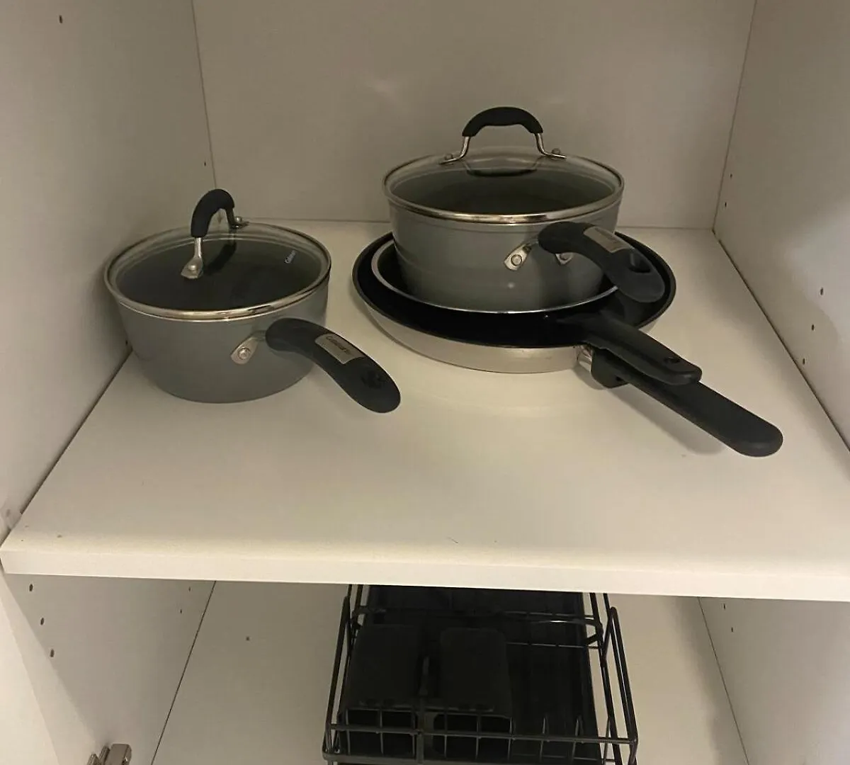 Private One Bedroom Suite For Rent Κάλγκαρι Διαμέρισμα